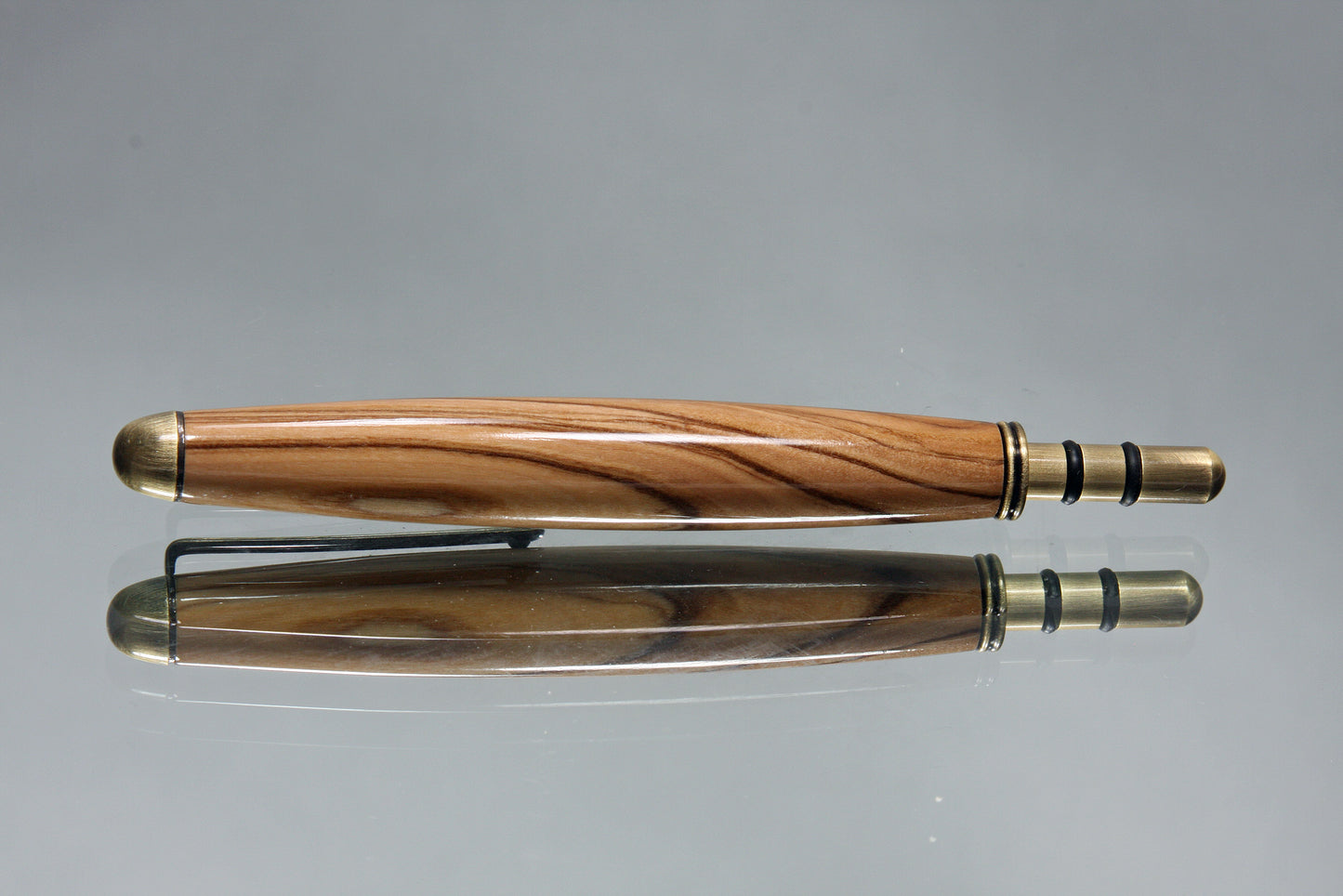 Handcrafted Single-Bladed Seam Ripper - Precision Crafting Tools for Seamstresses and Craft Enthusiasts